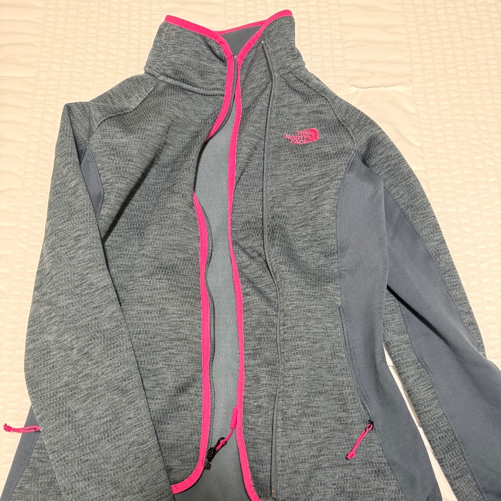 North Face Women’s Zip up